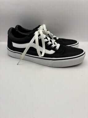 Vans Ward Low Top Black Sneakers Women Size 9